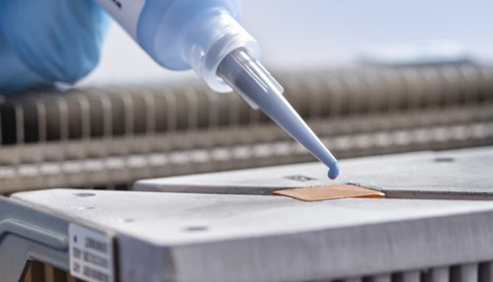 【導(dǎo)熱泥】的性能特點(diǎn)及應(yīng)用優(yōu)勢(shì)？